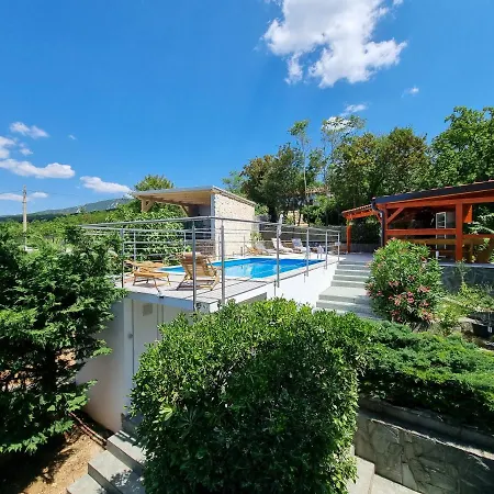Rigo House With Private Pool, Jacuzzi And Sauna Case de vacanță Jadranovo