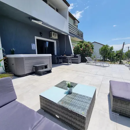 Rigo House With Private Pool, Jacuzzi And Sauna