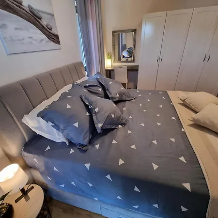 Rigo House With Private Pool, Jacuzzi And Sauna Case de vacanță *