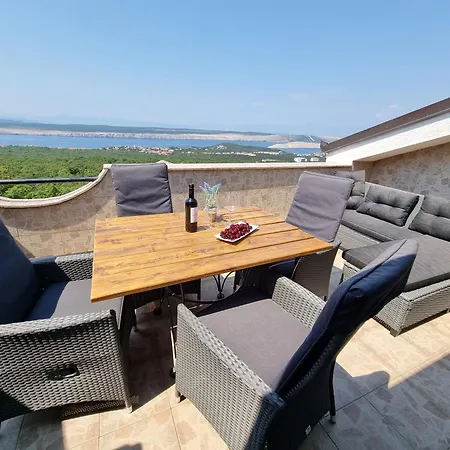 Rigo House With Private Pool, Jacuzzi And Sauna Case de vacanță Jadranovo