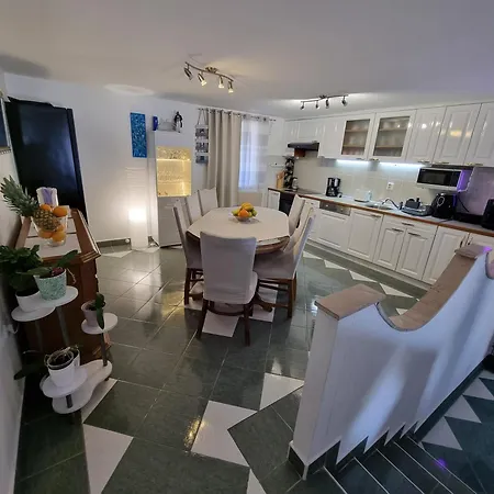 Rigo House With Private Pool, Jacuzzi And Sauna * Jadranovo
