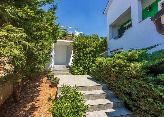 펜션 Rigo House With Private Pool, Jacuzzi And Sauna