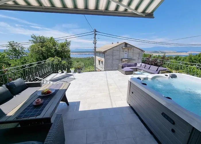 Vakantiehuis Rigo House With Private Pool, Jacuzzi And Sauna