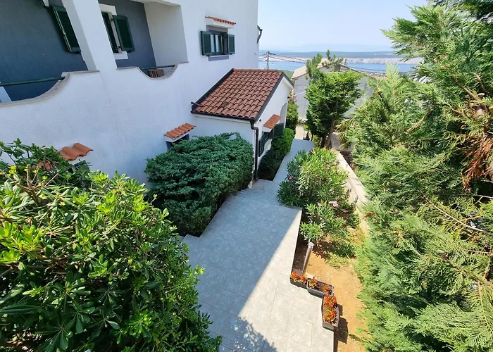 Rigo House With Private Pool, Jacuzzi And Sauna Vakantiehuis