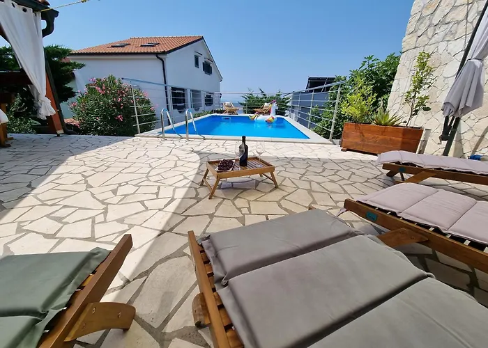 Rigo House With Private Pool, Jacuzzi And Sauna Jadranovo
