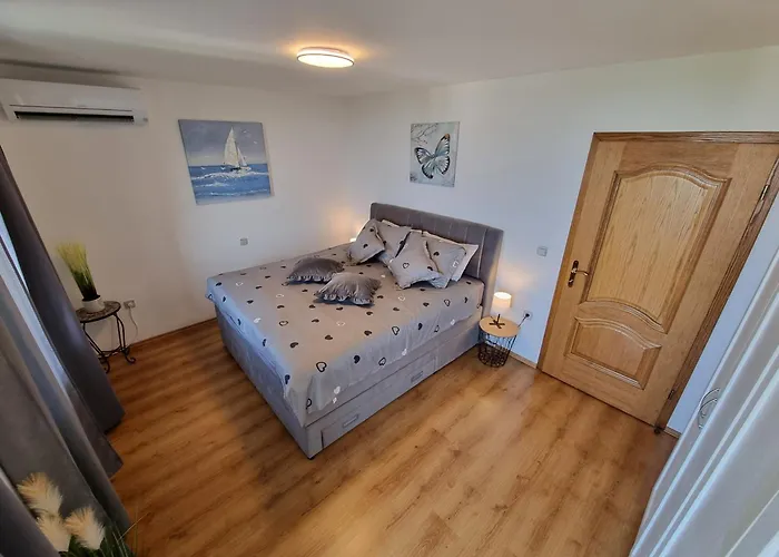 Vakantiehuis Rigo House With Private Pool, Jacuzzi And Sauna *