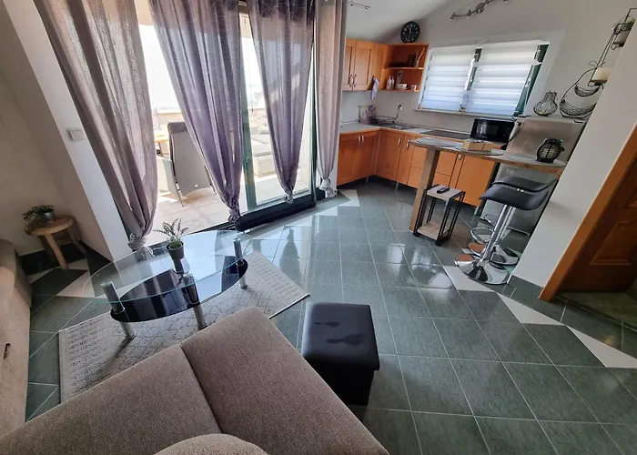 Vakantiehuis Rigo House With Private Pool, Jacuzzi And Sauna Jadranovo