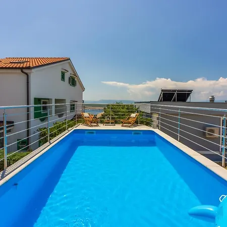 Holiday home House With Private Pool And Sauna Jadranovo
