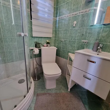 Rigo House With Private Pool, Jacuzzi And Sauna 度假居