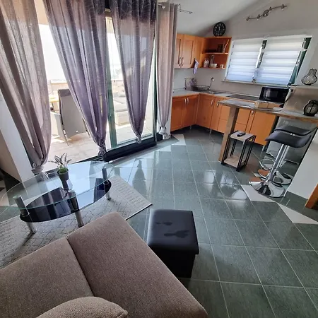 Holiday home House With Private Pool And Sauna Jadranovo