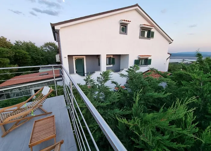 Rigo House With Private Pool, Jacuzzi And Sauna Holiday home