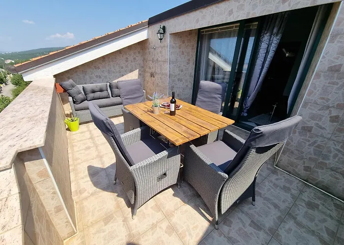 Rigo House With Private Pool, Jacuzzi And Sauna Holiday home *